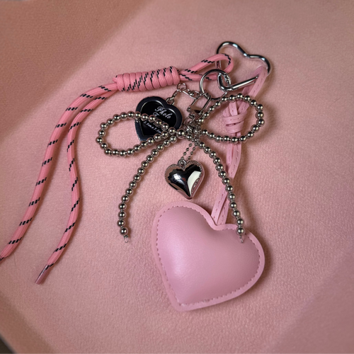 Aesthetic Heart Charm Keychain | Stylish Bag & Key Accessory (pink)