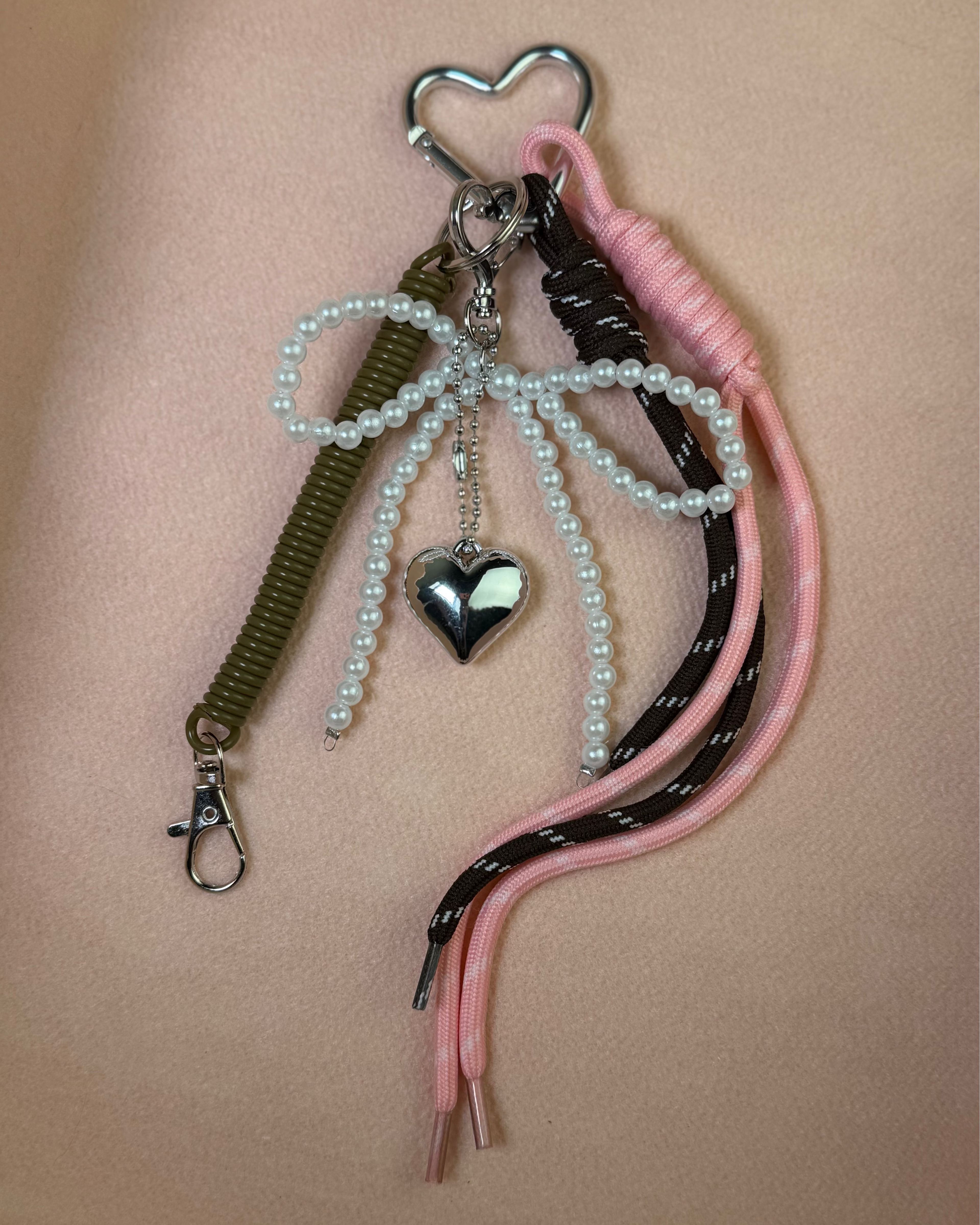 Pearl Heart Bag Charm — Pink Aesthetic Keychain Accessory